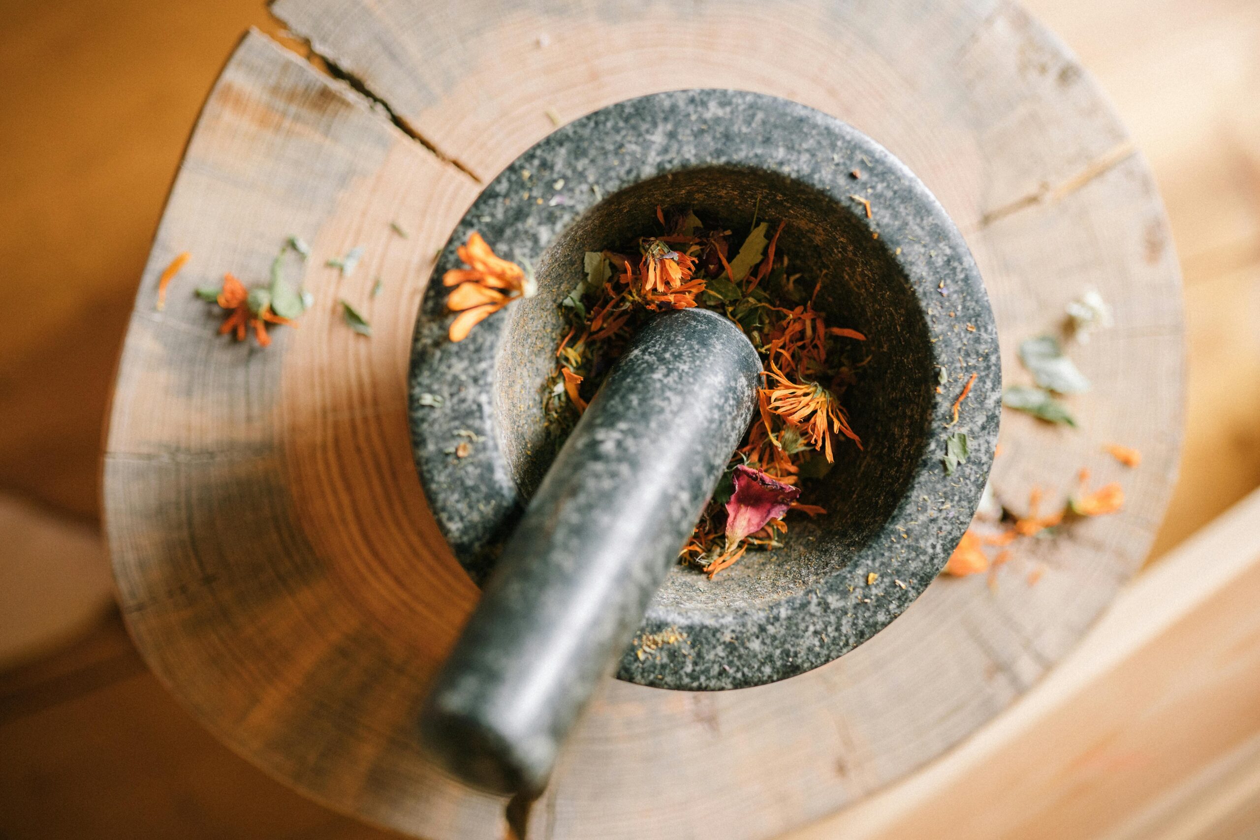 You are currently viewing Healing in a Cup: Organic Teas That Can Support Your Journey to Recovery ☕️🌿